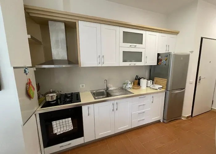 Gjiri Lalzit Apartment